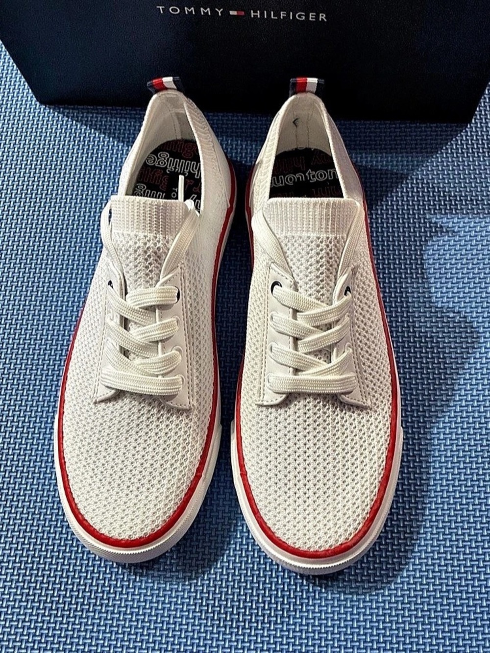 Brand New Tommy Hilfiger Chunky Knit Sneaker White & Red
